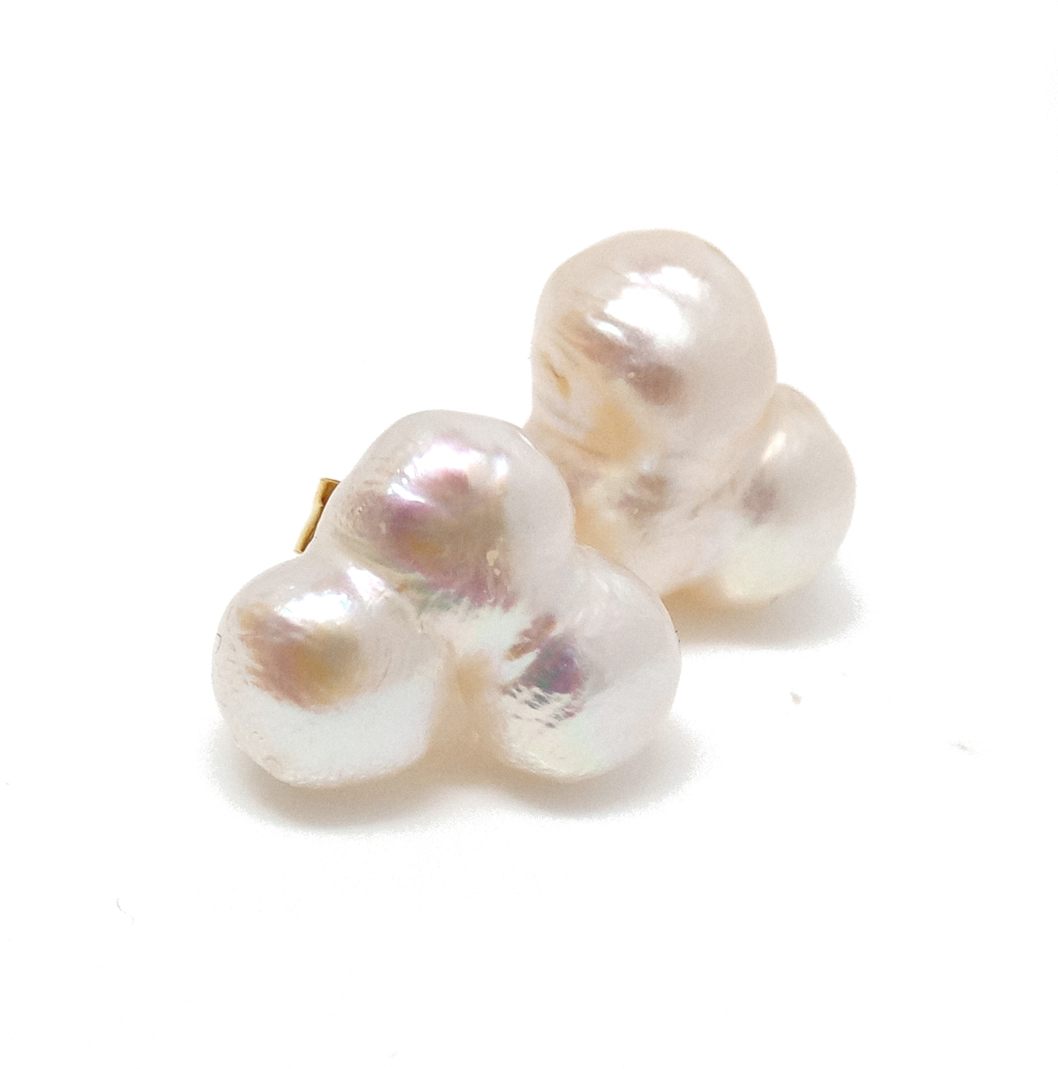 White Three Conjoined Pearls Earrings